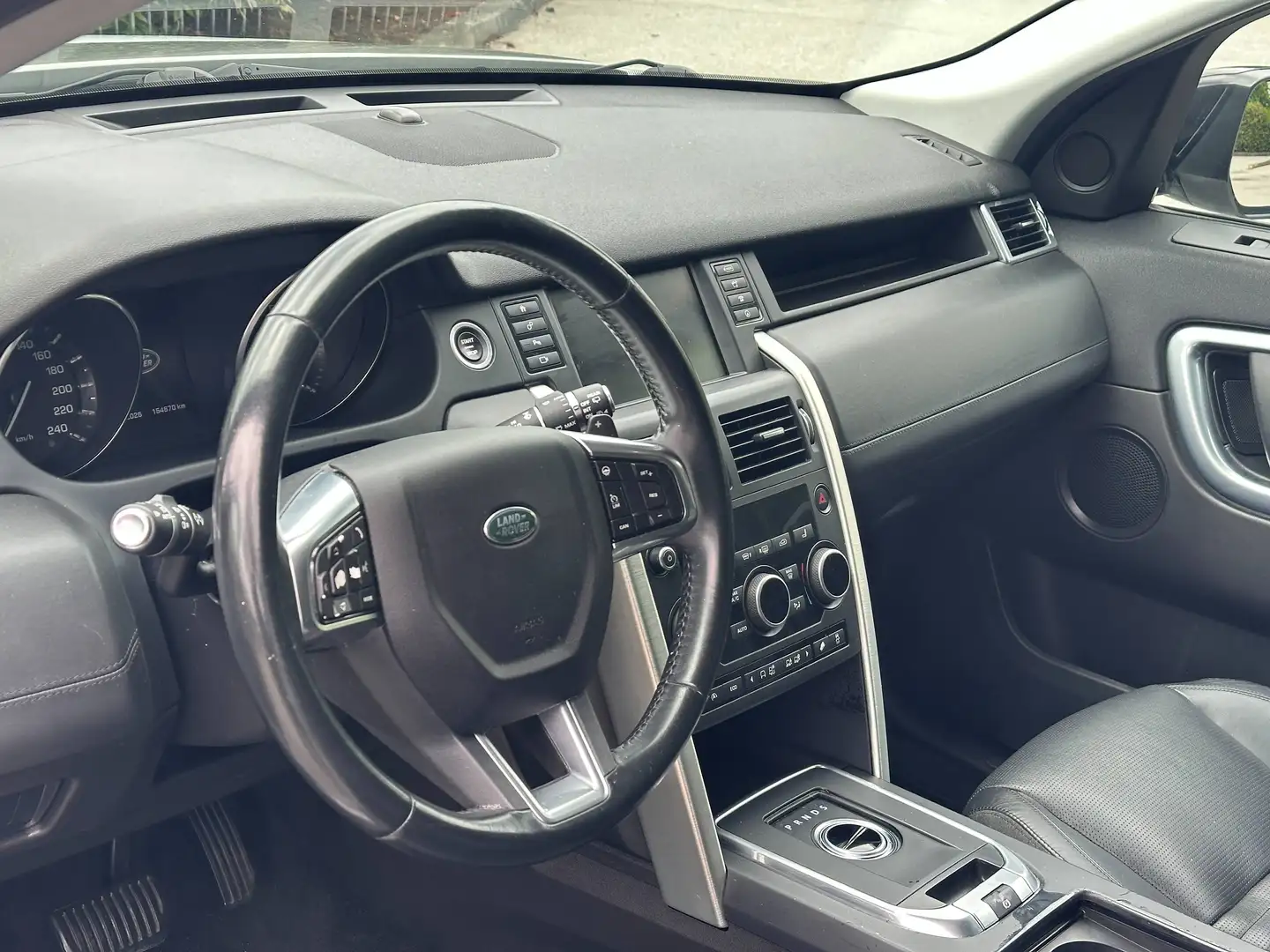 
								2016 Land Rover Discovery Sport HSE Luxury full									