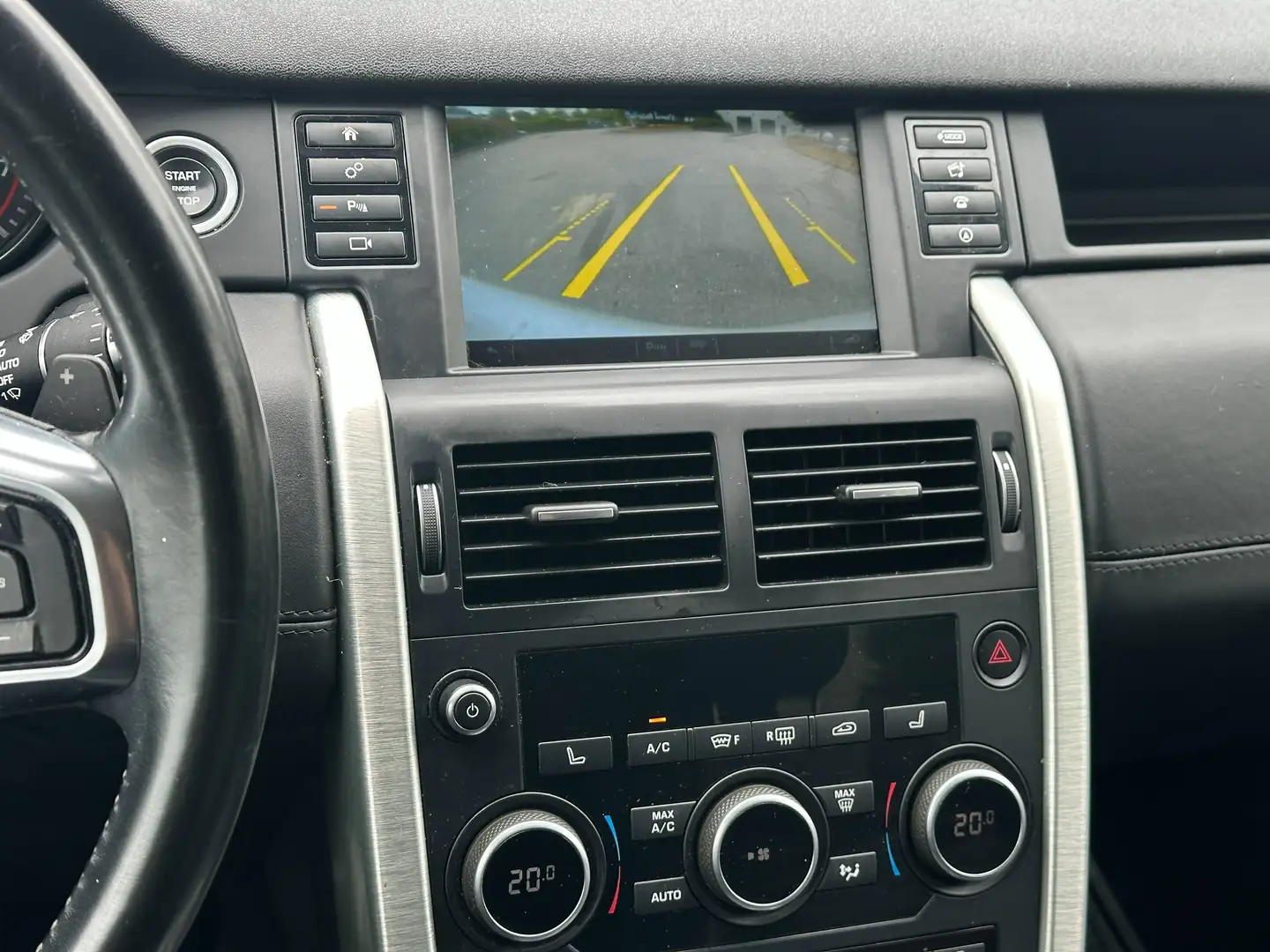 
								2016 Land Rover Discovery Sport HSE Luxury full									