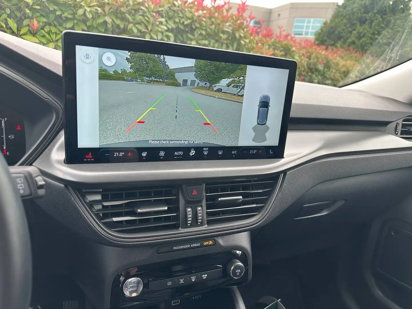 
								2025 Ford Escape PHEV full									