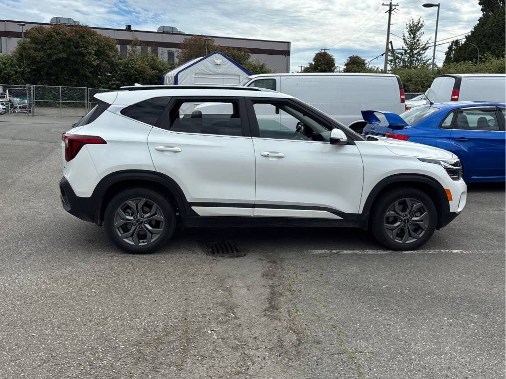 2025 Kia Seltos EX AWD
